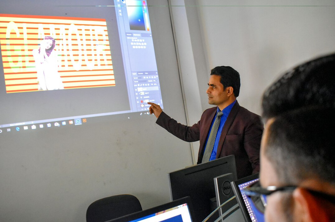 group digital skills training
